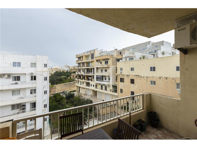 2 Bedroom Apartment-hosted By Sweetstay Apartament
